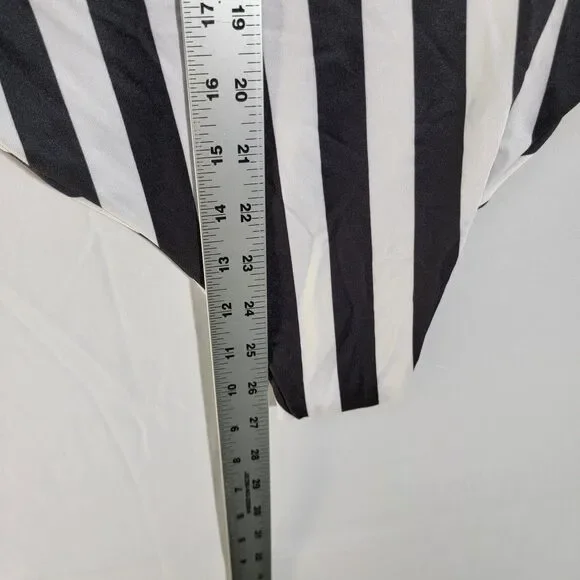 Pretty Little Thing Black & White Striped One Piece Sexy Bikini Swimsuit Size 10 - Picture 9 of 10